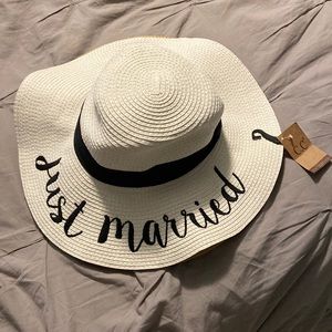 Just married white hat